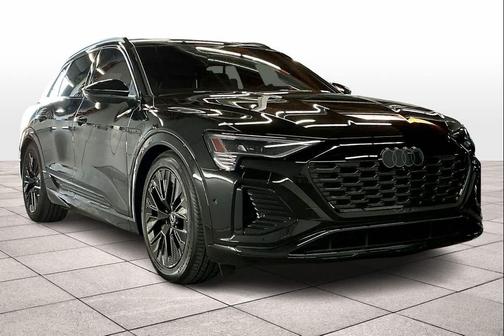 2024 Audi Q8 e-tron Prestige