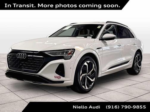 Glacier White Metallic 2024 Audi Q8 e-tron Premium Plus