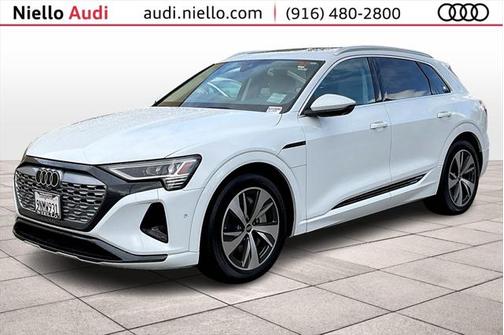 2024 Audi Q8 e-tron Premium Plus