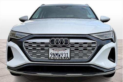 2024 Audi Q8 e-tron Premium Plus