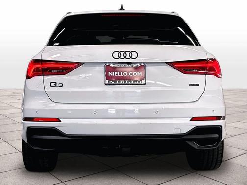 Glacier White Metallic 2023 Audi Q3 45 S line Premium Plus