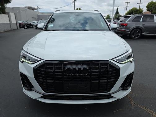 Glacier White Metallic 2023 Audi Q3 45 S line Premium Plus
