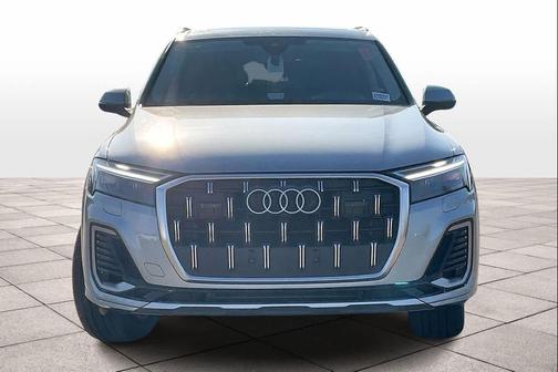 2026 Audi Q7 45 Premium