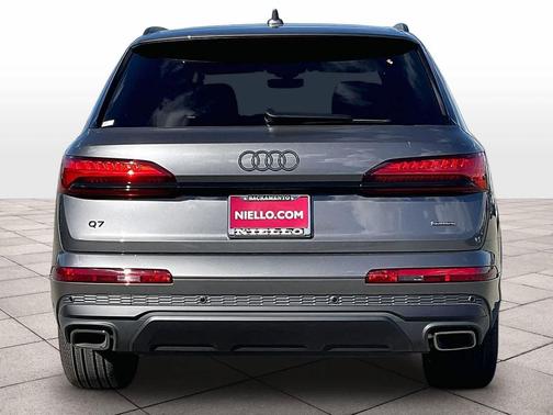2026 Audi Q7 45 Premium