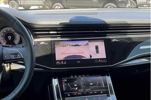 2023 Audi Q7 45 Premium