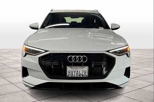 2021 Audi e-tron Prestige