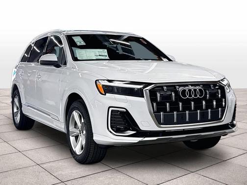 GLACIER WHITE 2026 Audi Q7 45 Premium