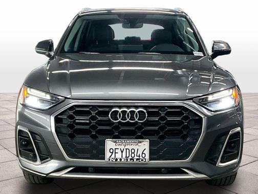2023 Audi Q5 45 S line Premium