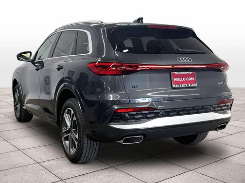 TAMBORA GRAY 2026 Audi Q5 Premium TFSI quattro S tronic