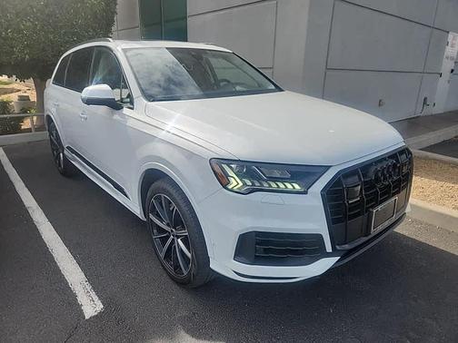 2023 Audi Q7 55 Premium Plus