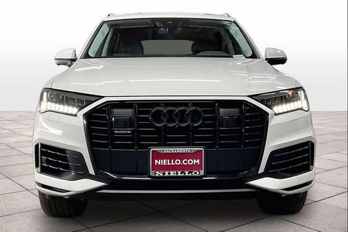2023 Audi Q7 55 Premium Plus
