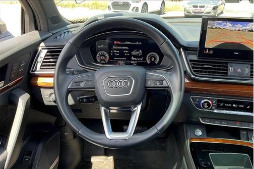 2022 Audi Q5 45 S line Premium Plus