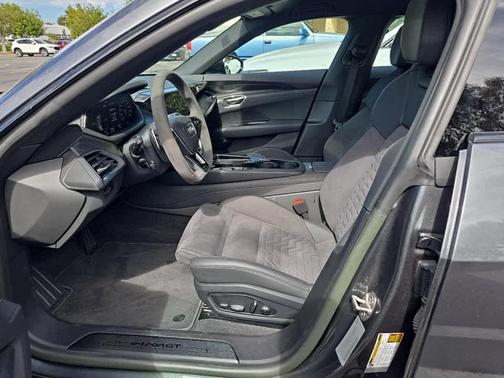 2023 Audi e-tron GT Premium Plus quattro