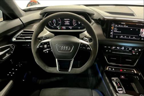 2023 Audi e-tron GT Premium Plus quattro