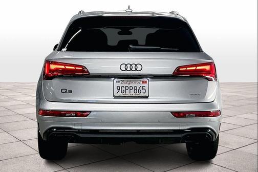 2023 Audi Q5 45 S line Prestige