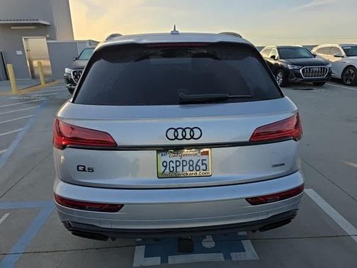 2023 Audi Q5 45 S line Prestige
