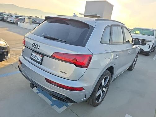 2023 Audi Q5 45 S line Prestige