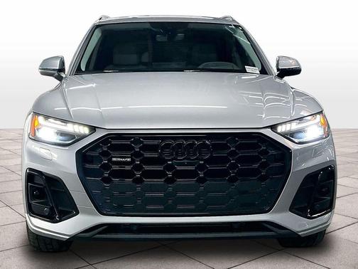 2023 Audi Q5 45 S line Prestige