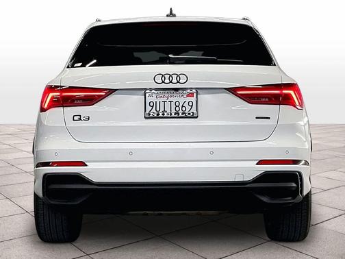 2025 Audi Q3 Premium 45 TFSI S line quattro Tiptronic