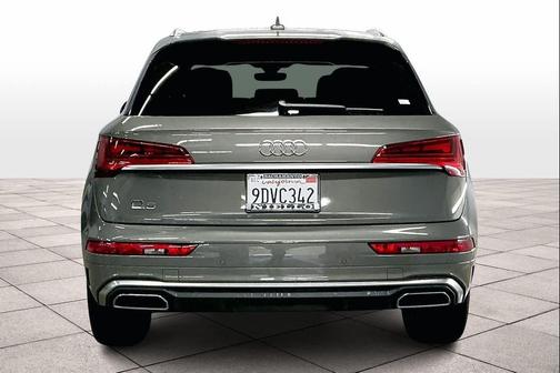 2023 Audi Q5 45 S line Premium Plus