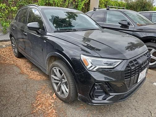 2023 Audi Q3 Premium 45 TFSI S line quattro Tiptronic