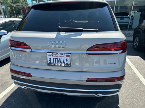 2020 Audi Q7 55 Premium Plus