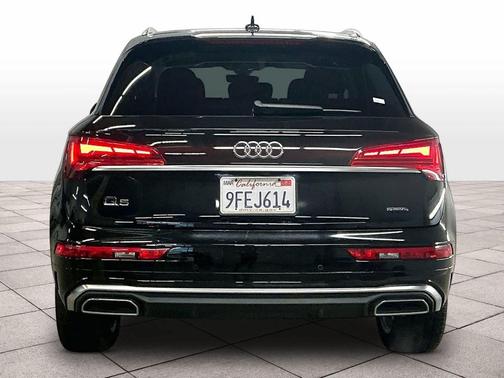 2022 Audi Q5 45 S line Premium Plus