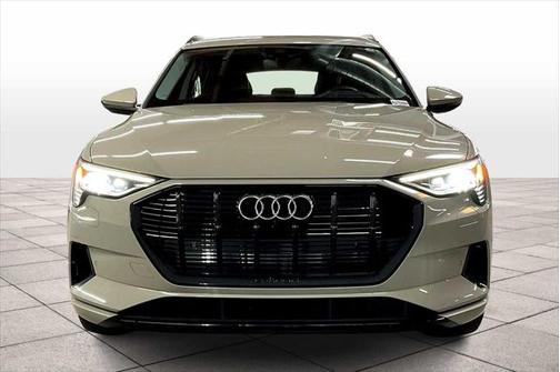 2021 Audi e-tron Prestige