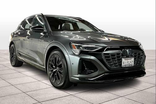 2024 Audi Q8 e-tron Prestige