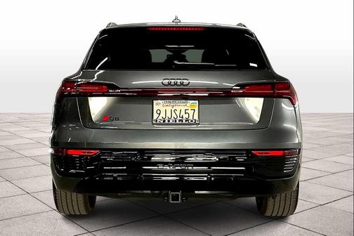 2024 Audi Q8 e-tron Prestige