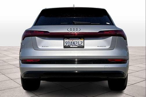 2023 Audi e-tron Premium quattro