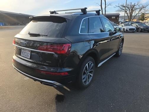 2023 Audi Q5 45 S line Premium