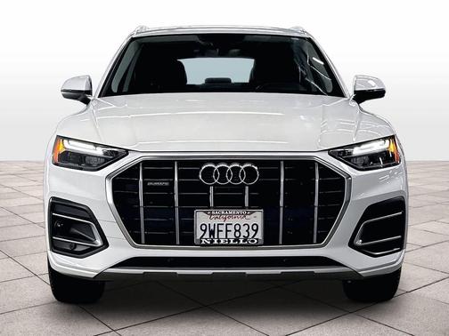 Glacier White Metallic 2021 Audi Q5 45 Premium Plus