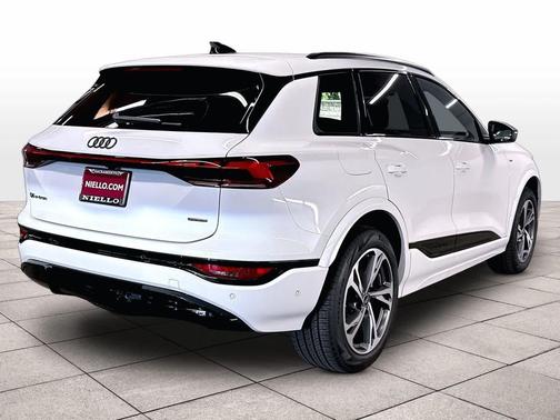 GLACIER WHITE 2027 Audi Q6 e-tron Premium Plus