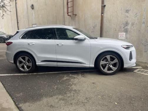 2025 Audi Q5 Prestige TFSI quattro S tronic