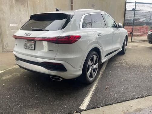 2025 Audi Q5 Prestige TFSI quattro S tronic