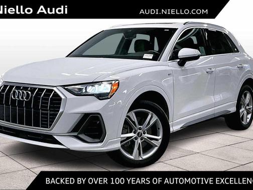 2022 Audi Q3 45 S line Premium
