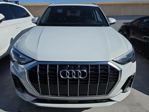 2022 Audi Q3 45 S line Premium