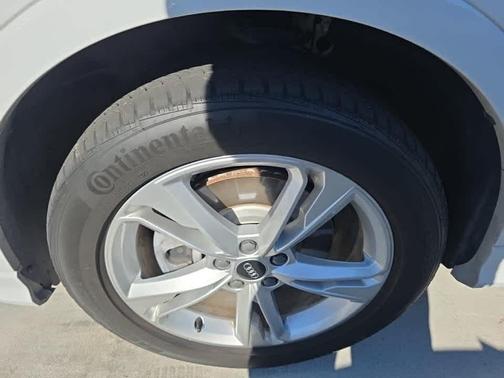 2022 Audi Q3 45 S line Premium