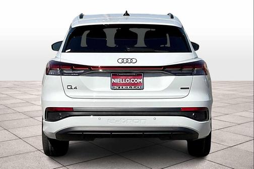 2025 Audi Q4 e-tron Premium Plus 55 quattro