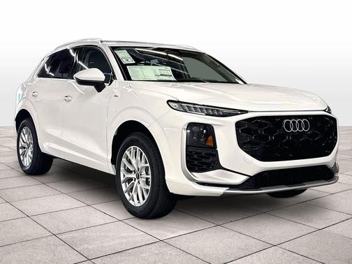 Arkona White 2026 Audi Q3 TFSI quattro S tronic