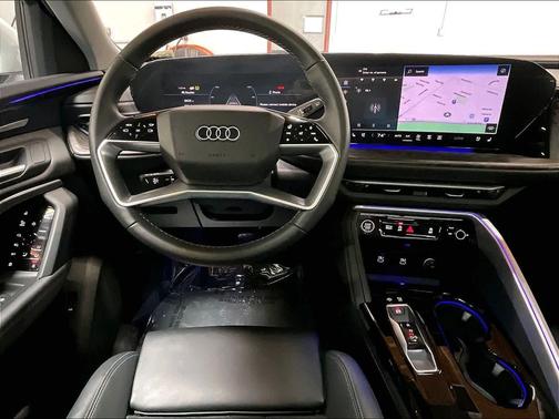 Glacier White Metallic 2025 Audi Q5 Premium Plus TFSI quattro S tronic