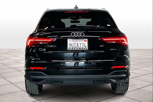 2025 Audi Q3 Premium 45 TFSI S line quattro Tiptronic