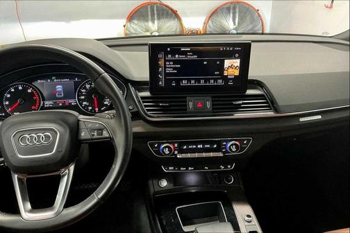 2023 Audi Q5 45 S line Premium