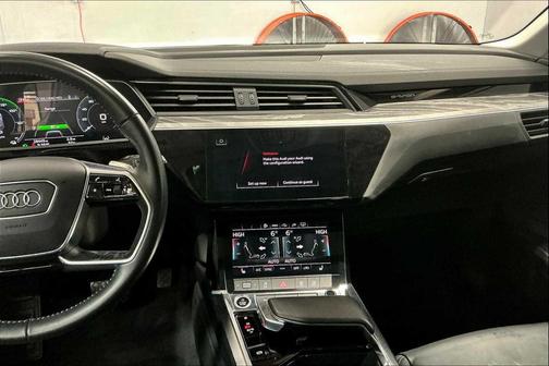 2021 Audi e-tron Premium