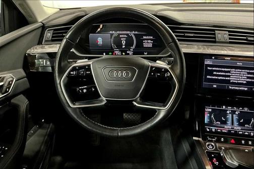 2024 Audi Q8 e-tron Premium Plus