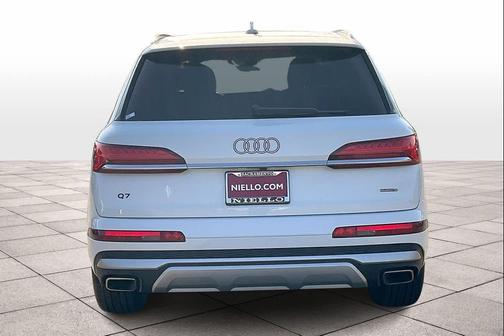 2026 Audi Q7 45 Premium