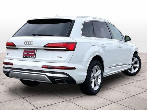 2026 Audi Q7 45 Premium