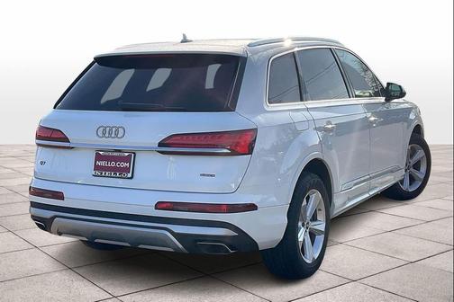 2026 Audi Q7 45 Premium