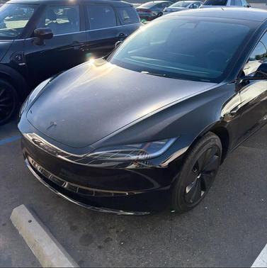 Diamond Black 2026 Tesla Model 3 Standard Range